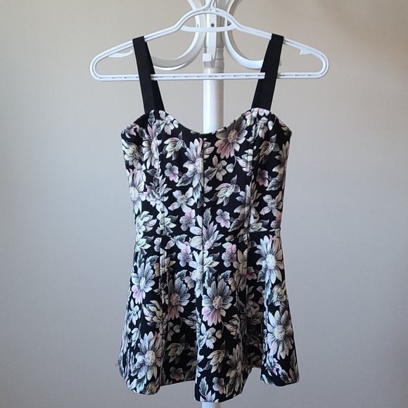 Snidel - Picture 1 of 3